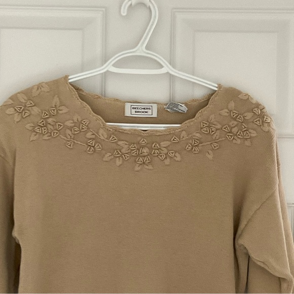 100% Cotton Long sleeves sweater, with handwoven ornaments - Picture 5 of 7